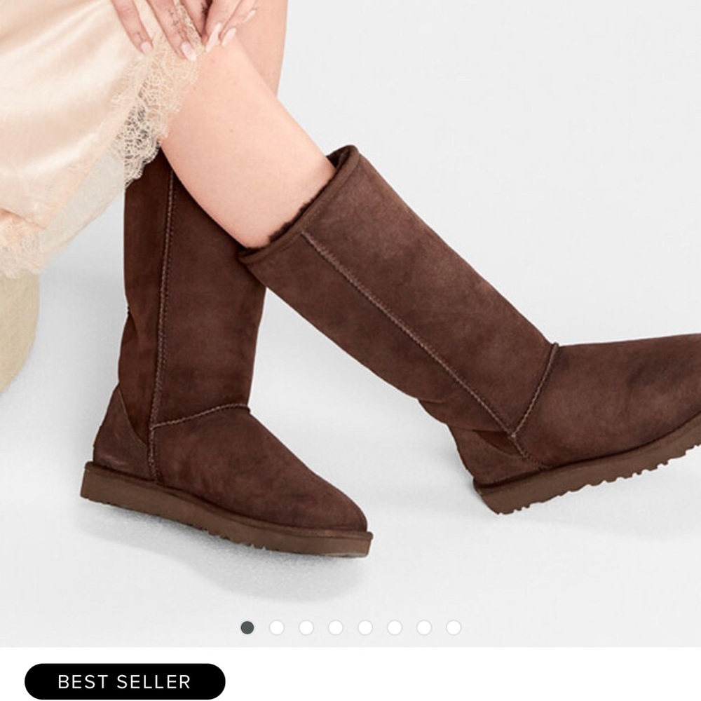 SOLD!!!EUC UGG CLASSIC TALL BOOTS size 7